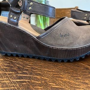 Women’s Boc sandals EUC